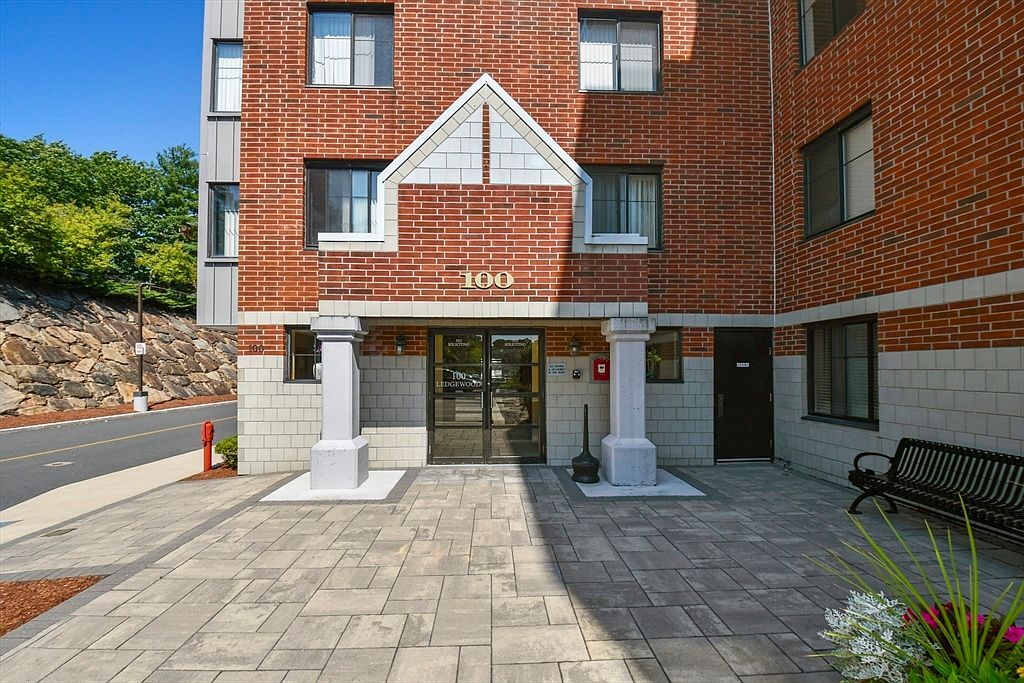 Entrance - 100 Ledgewood Dr
