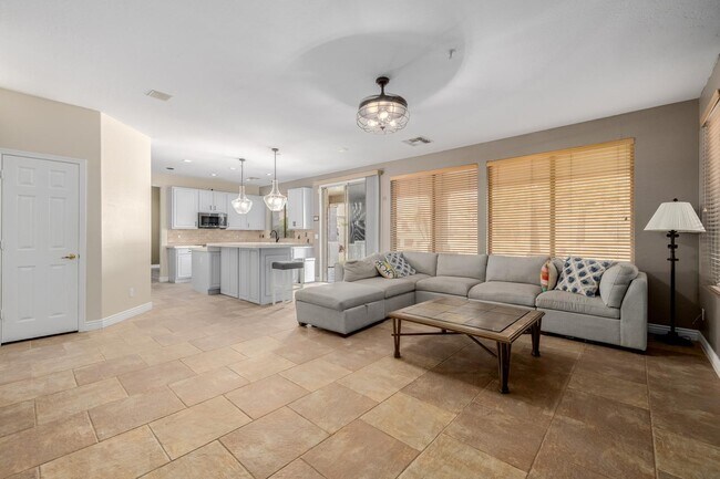 Building Photo - 7740 E Phantom Way