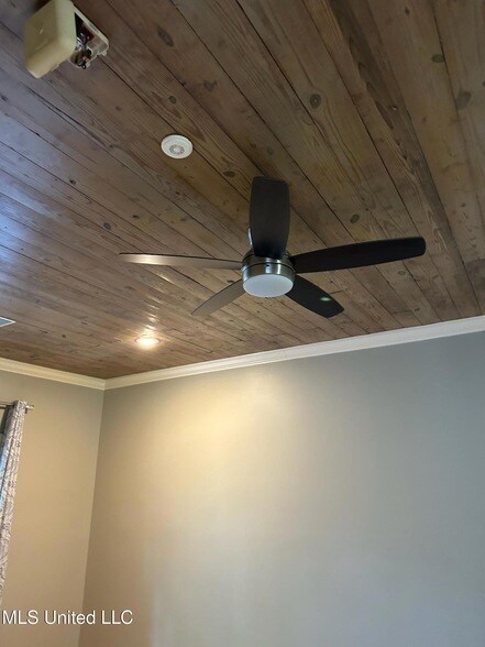 Building Photo - 3564 Cowan Pl