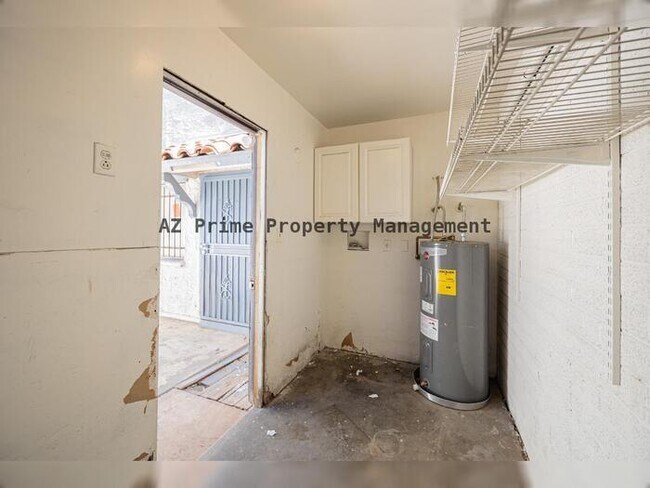 Building Photo - 5214 N 42nd Pkwy