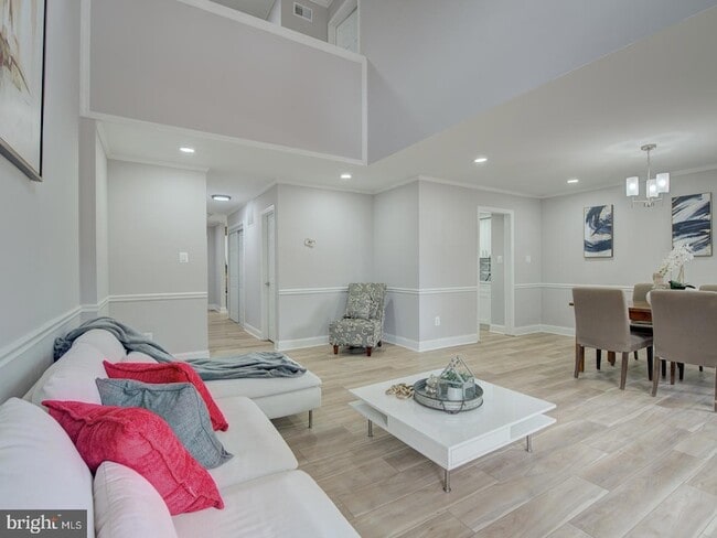Building Photo - 20465 Waters Point Ln