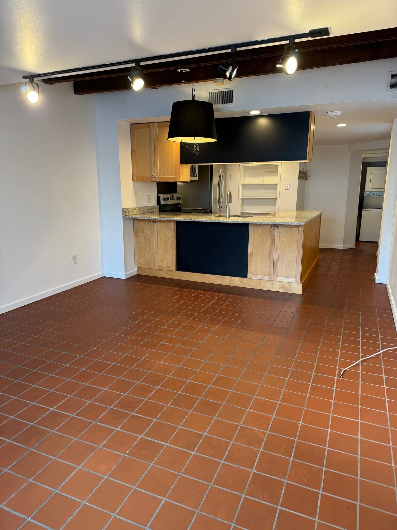 Building Photo - 217 Vine St