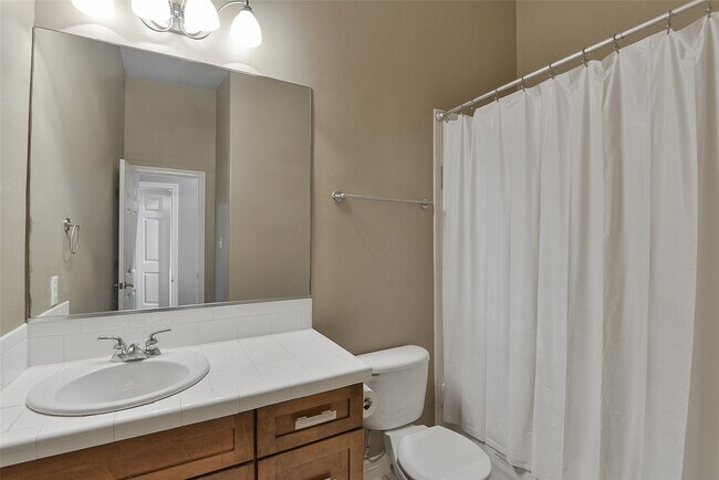 Building Photo - 3960 Farm to Market 1960 Rd E