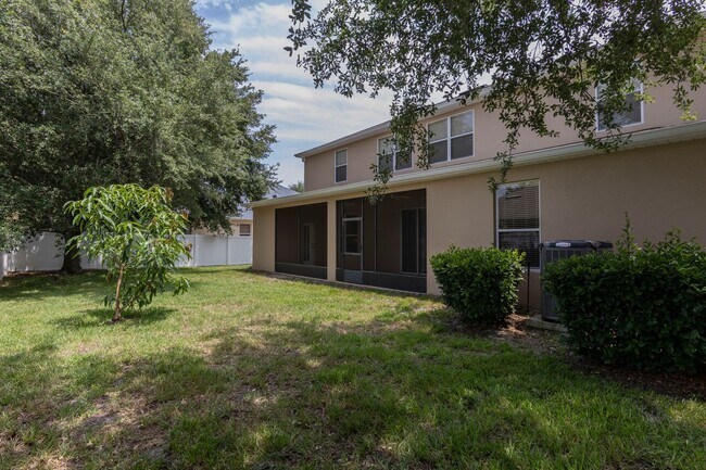 Building Photo - BEAUTIFUL 5 Bedroom/4 Bath Home Located in...