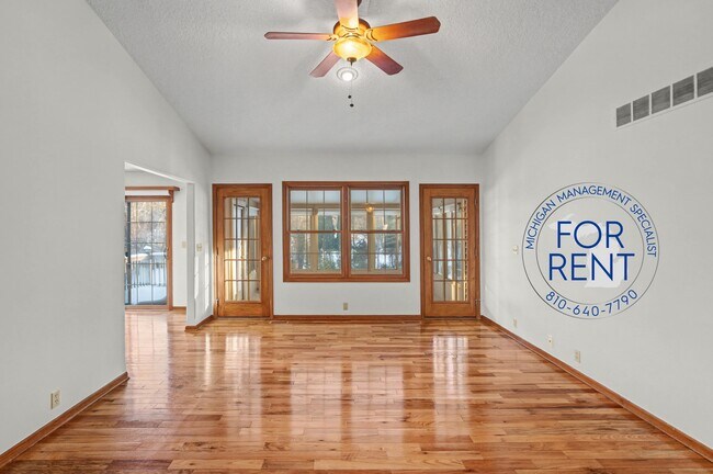 Building Photo - 3175 Rotterdam Dr