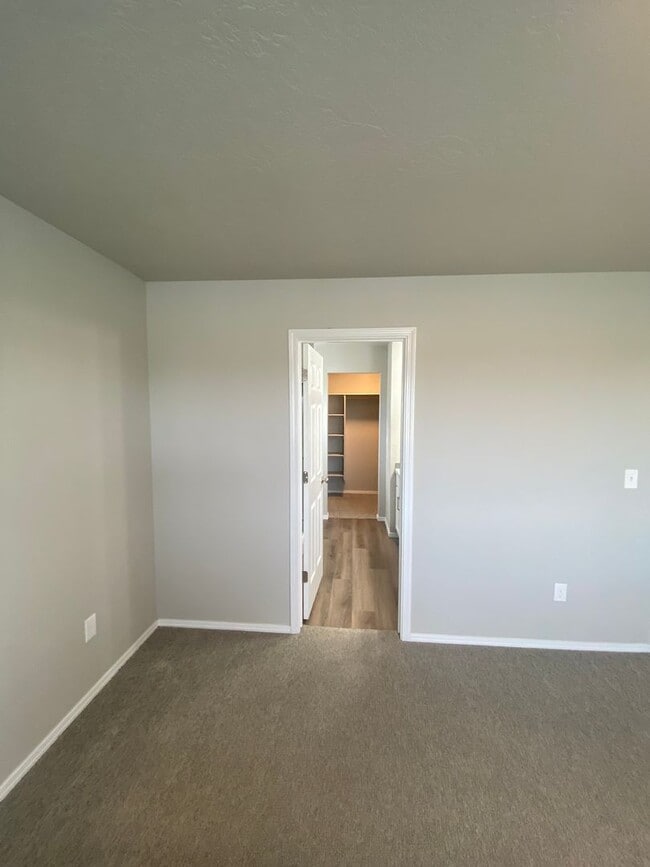 Building Photo - 5214 Clearfield Ct