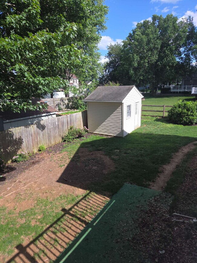 Building Photo - "Spacious 4-Bedroom Gem with Finished Basement in Walkersville - Ideal Family Living!"
