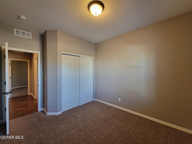Building Photo - 2140 Honour Point Pl
