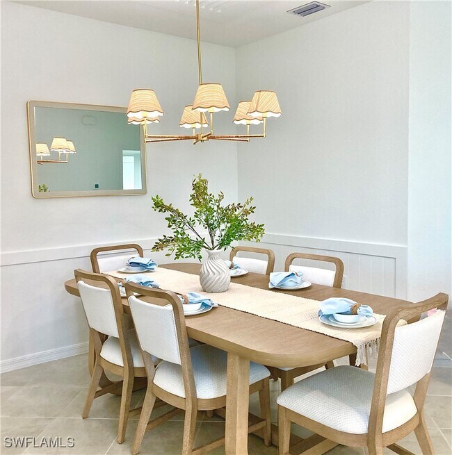 Building Photo - 15405 Grn Acrs Ave