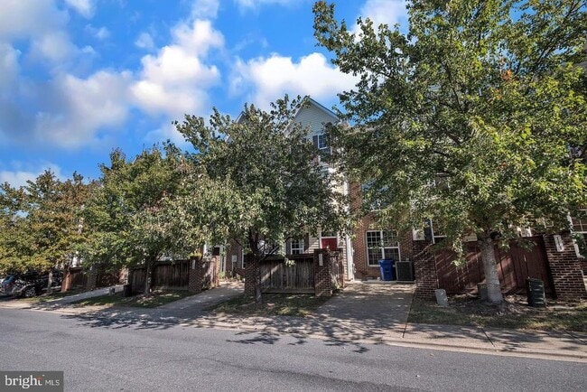 Building Photo - 111 Whiskey Creek Cir
