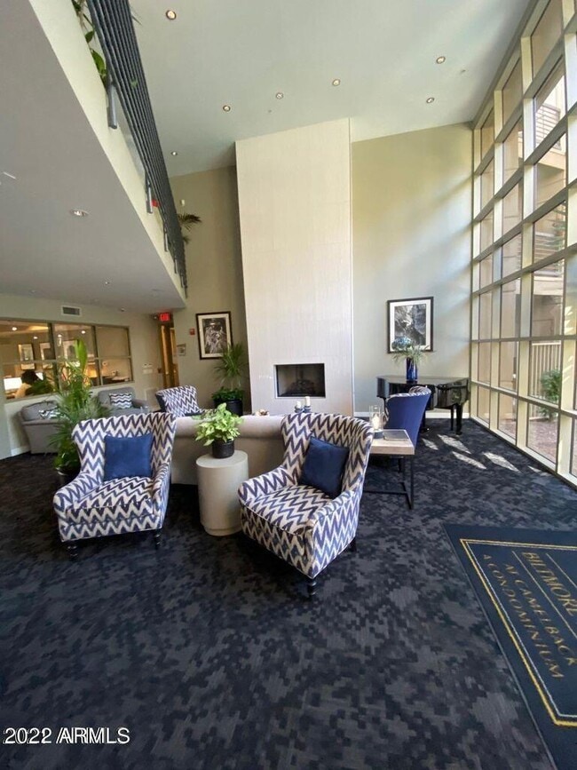 Building Photo - 1701 E Colter St