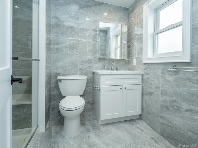 Building Photo - 35 B Dunwood Rd