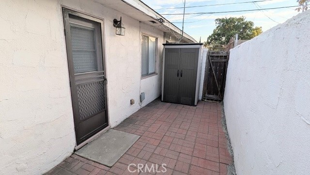 Building Photo - 209 N Florence St
