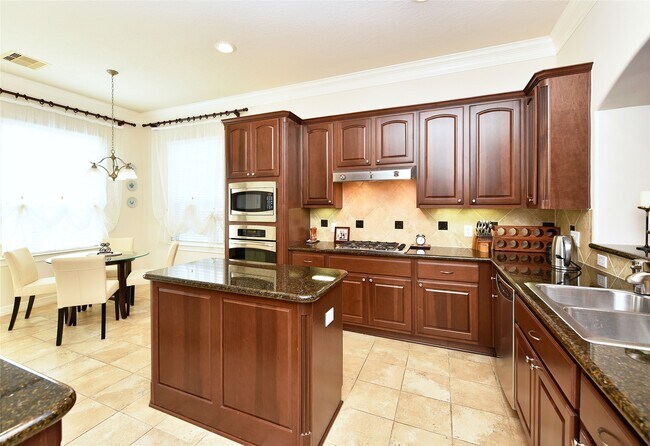 Building Photo - 1226 Sopris Dr