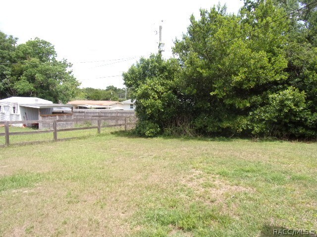 Building Photo - 17 N Davis St
