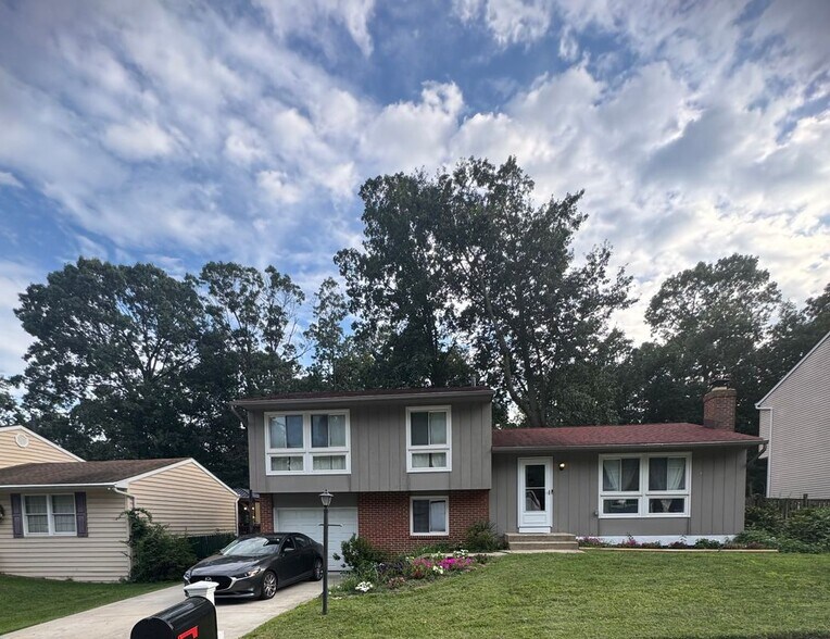 Primary Photo - 7940 Covington Ave