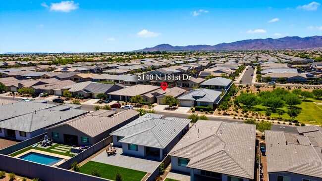 Building Photo - Luxury Kitchen + 3 Bed & Den/Office in Azure Canyon | Quartz, Gas Cooktop & More