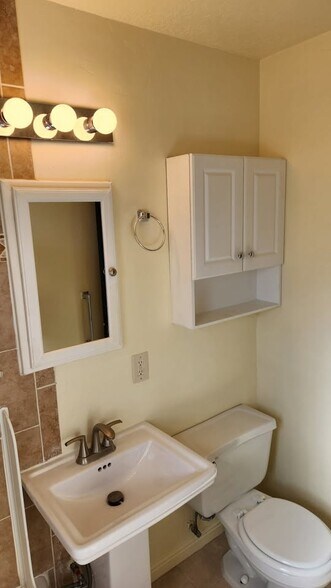 Building Photo - 275 W 4625 S