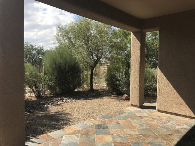 Building Photo - 4 Bedroom Home in Silverstone Coming Soon!