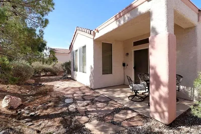 Building Photo - 2021 Poppywood Ave