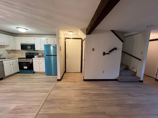 Building Photo - 53 Fairfield Park