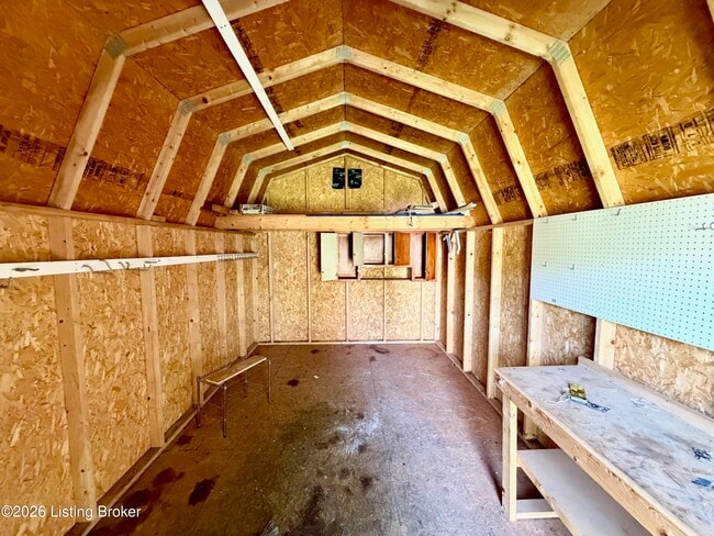 Building Photo - 6216 Hillcrest Ct