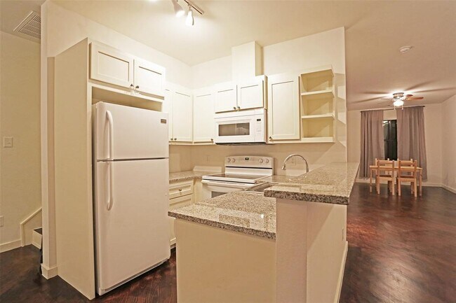 Building Photo - 4114 McKinney St
