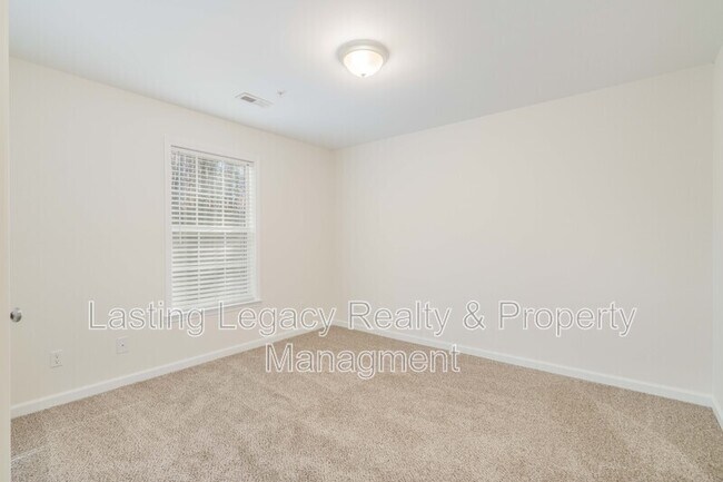 Building Photo - 1922 Salem Bluff Dr