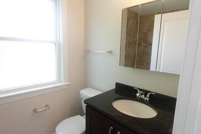 Building Photo - 2247 S 9th Ave