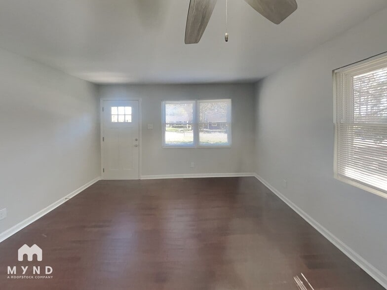 Building Photo - 2417 Dearborn Dr