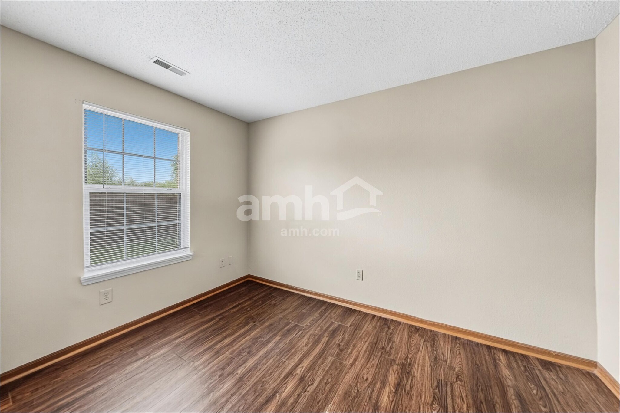 Building Photo - 8539 Coralberry Ln
