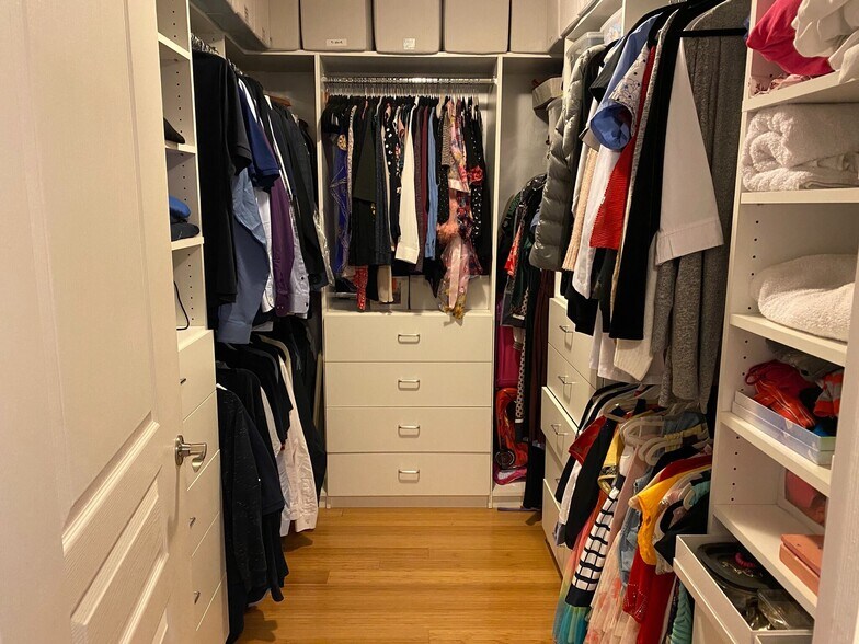 Walk-in Closet - 6221 Monterey Rd