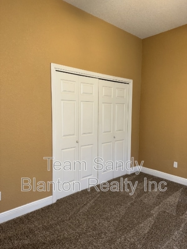 Building Photo - 7071 Lake Joanne Dr