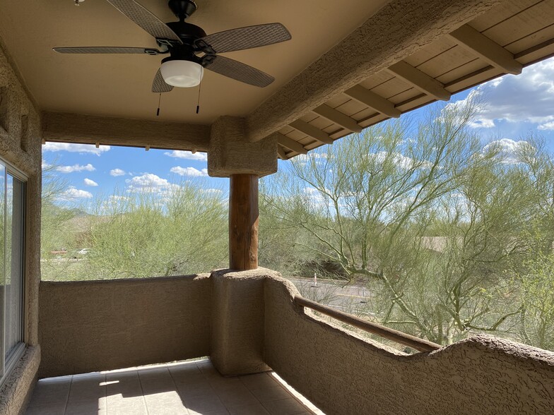 Building Photo - 8880 E Paraiso Dr