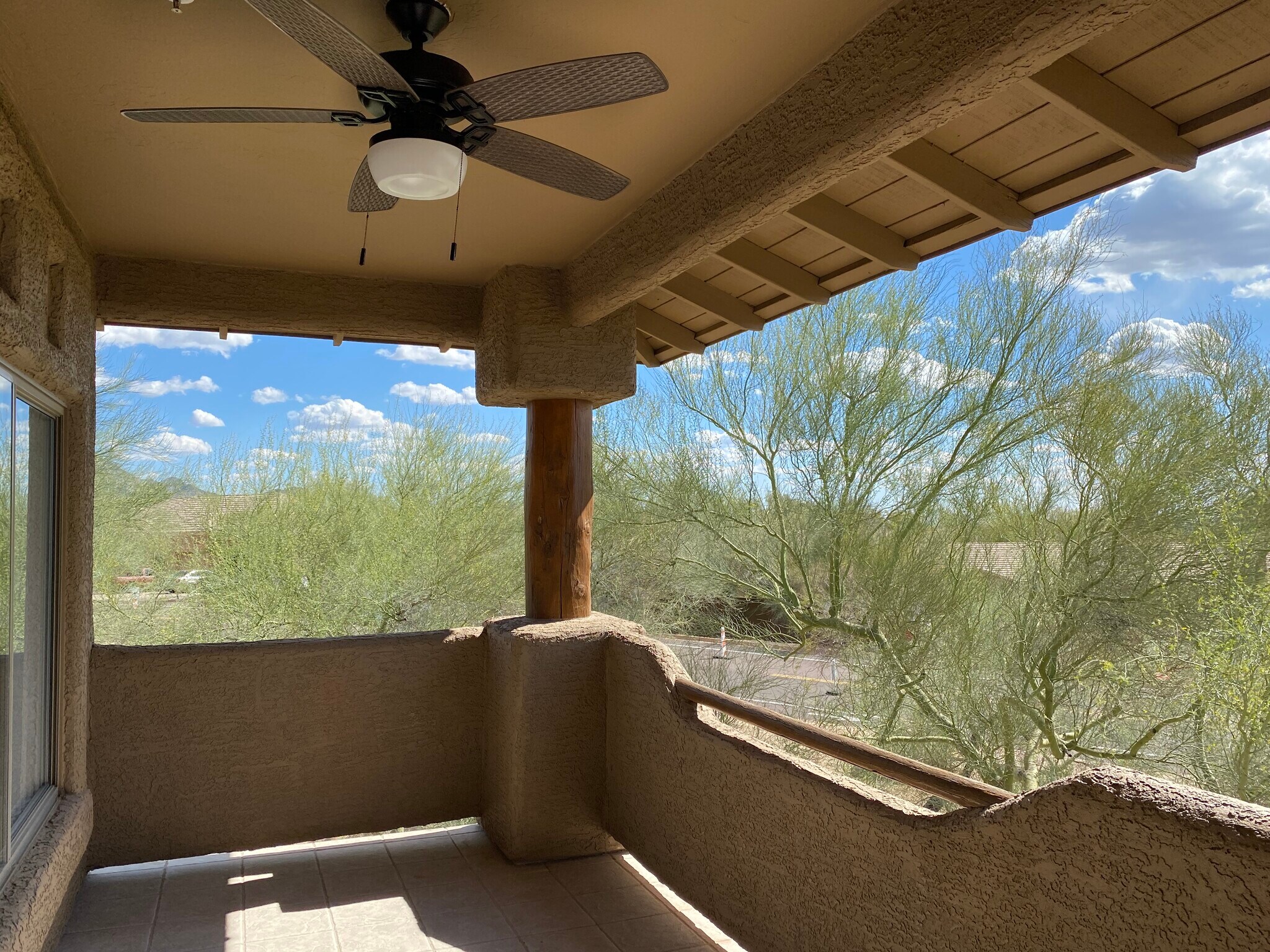 Building Photo - 8880 E Paraiso Dr