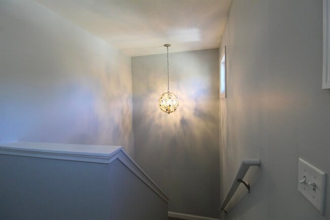 Building Photo - 2646 Greenport Dr