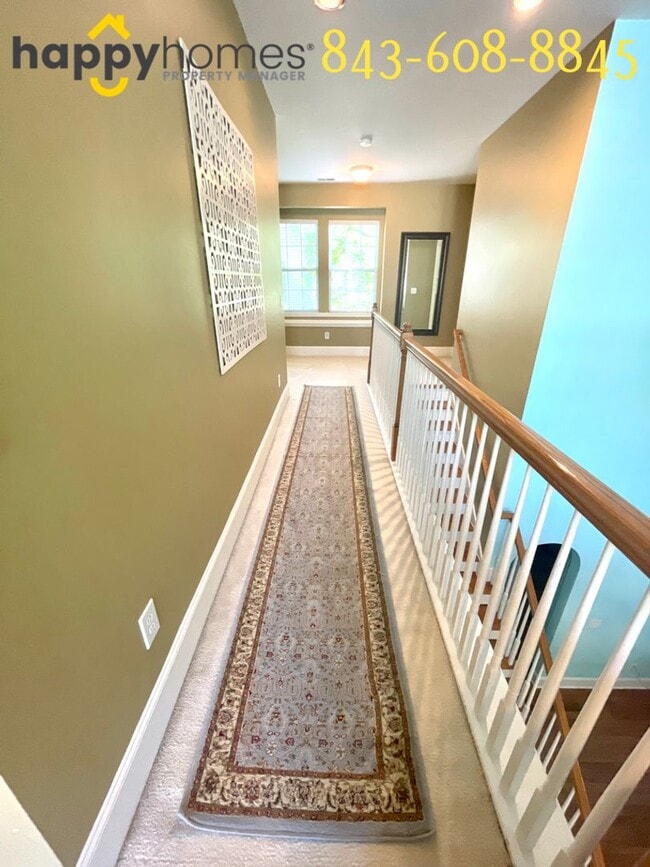 Building Photo - Gorgeous home in an ideal location on Daniel Island