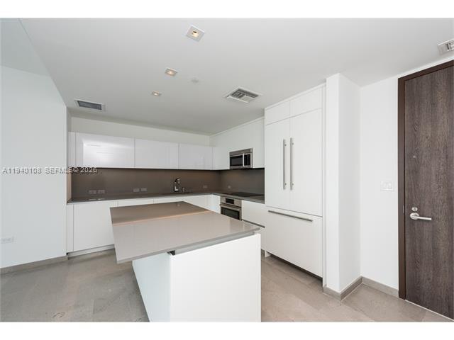 Building Photo - 68 SE 6th St