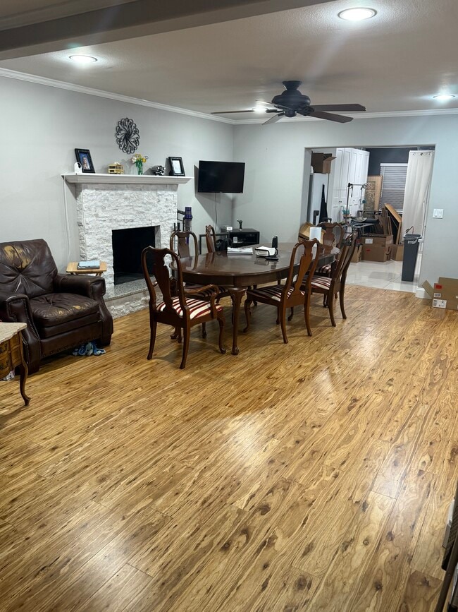 Building Photo - 731 Northwood Cir