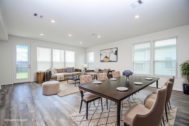 Building Photo - 3043 Kastania Ln