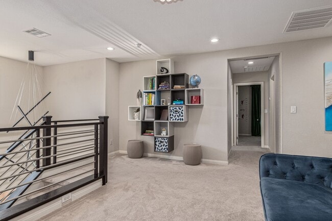 Building Photo - MODERN DESIGNED 4-BED, 3-BATH HOME IN SOUT...