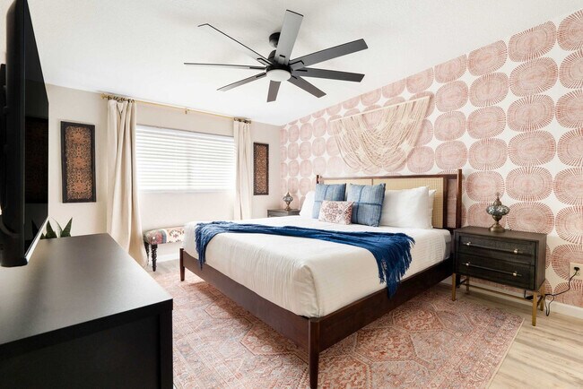 Building Photo - 6235 E Thunderbird Rd