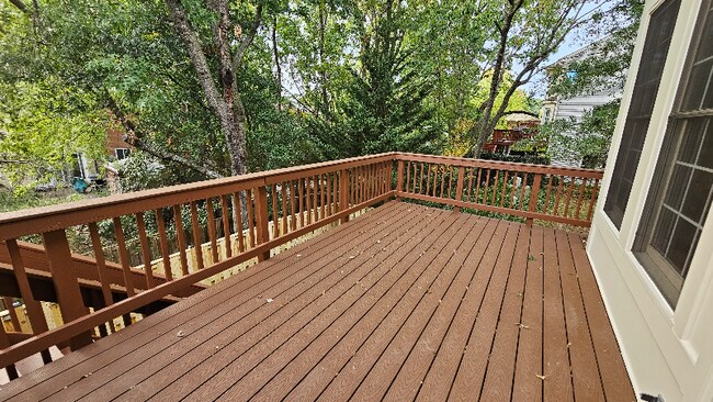 Building Photo - 6342 Franconia Commons Dr