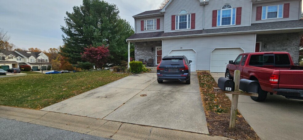 Building Photo - 34 Degas Cir