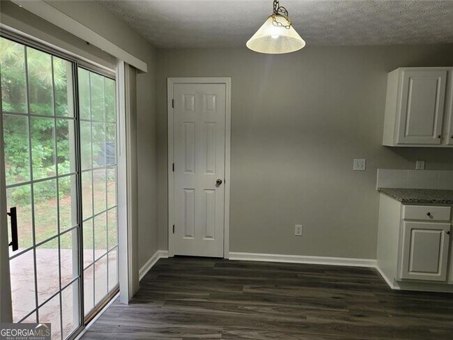 Building Photo - 3014 Stirrup Ln SW