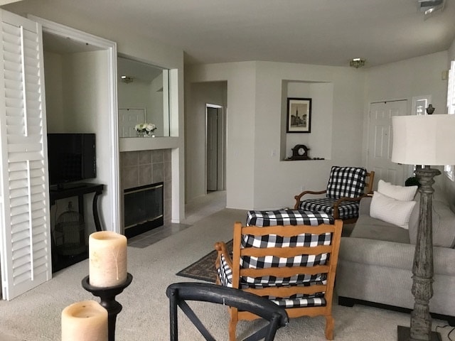 Building Photo - 344 Gladstone Dr