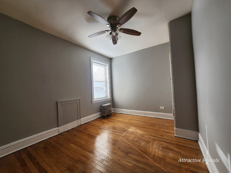 Building Photo - 5911 W Huron St