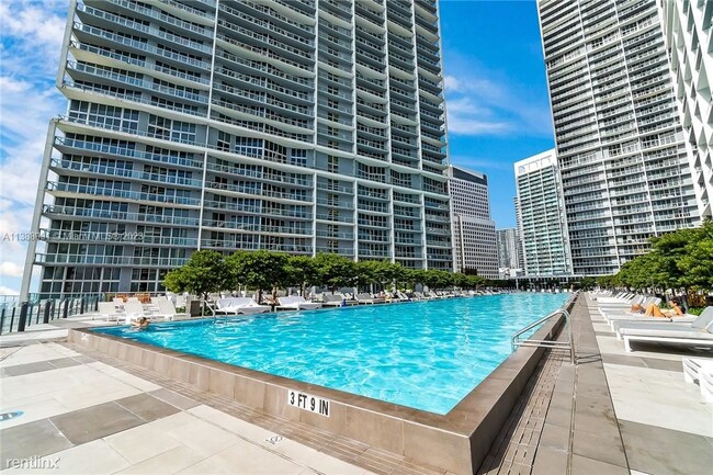 Building Photo - 2 br, 2 bath Condo - 475 Brickell Ave Apt ...