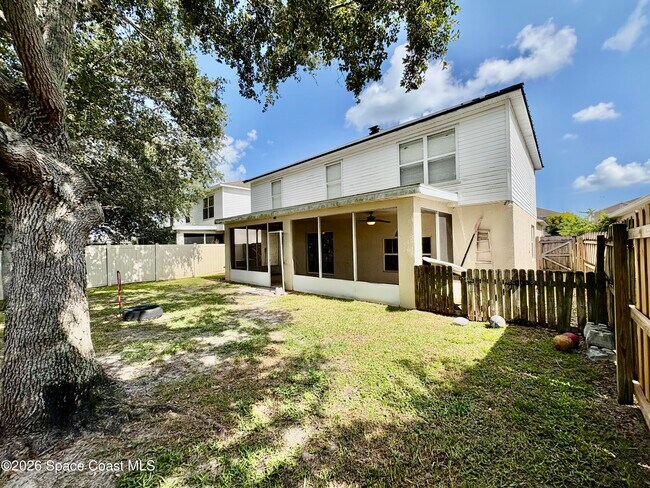 Building Photo - 2015 Canopy Dr