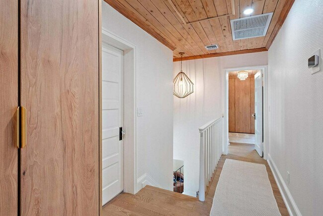 Building Photo - 3211 Washington Rd